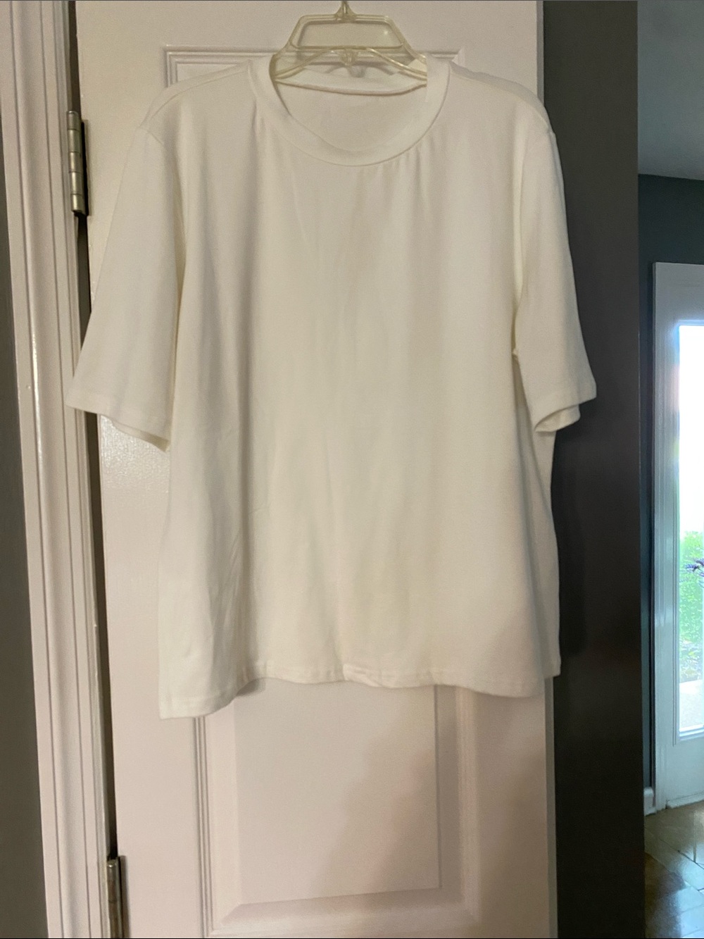 SHEIN White Shirt-Sleeve Crewneck Tee